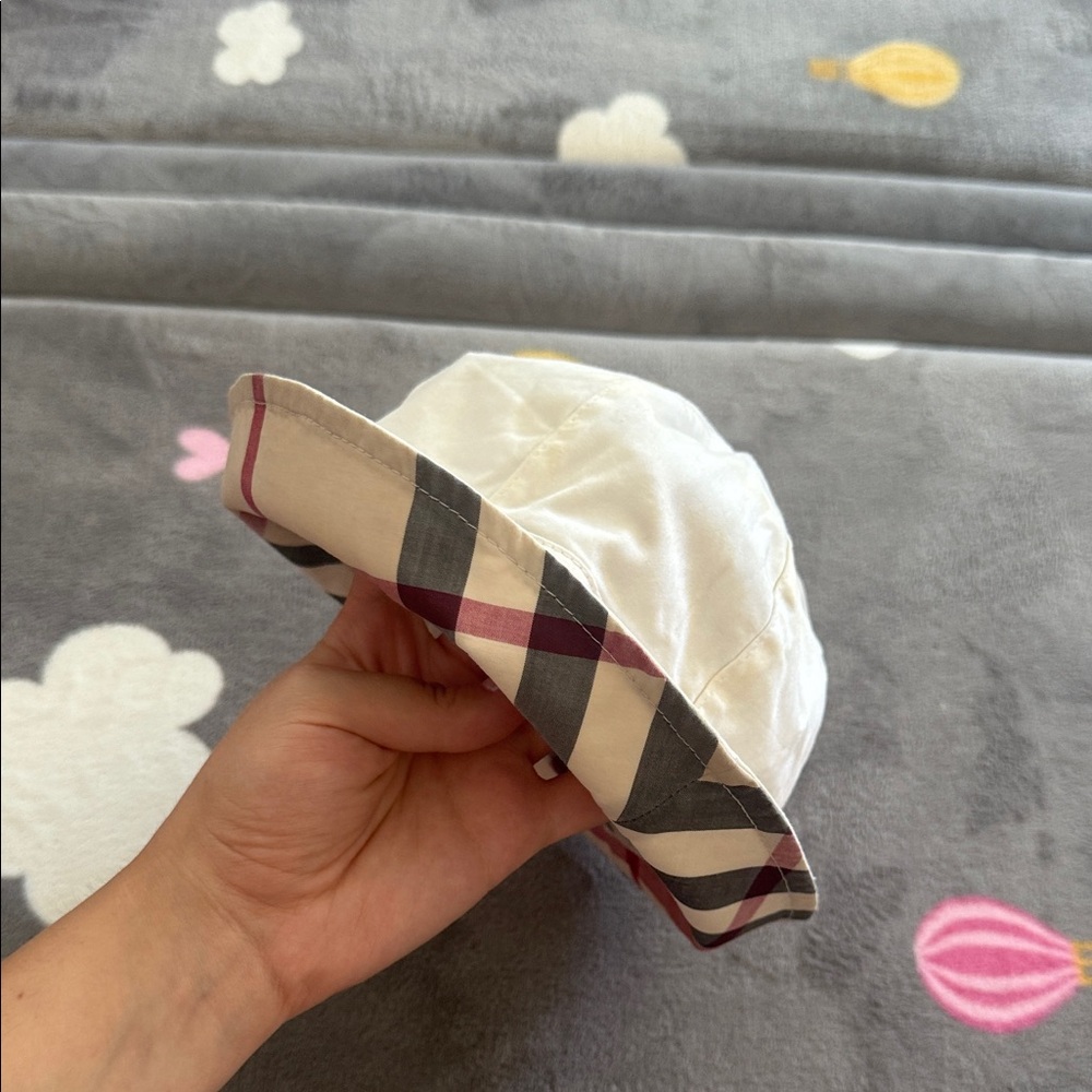 Burberry Kids Cream and Black Checkered Hat